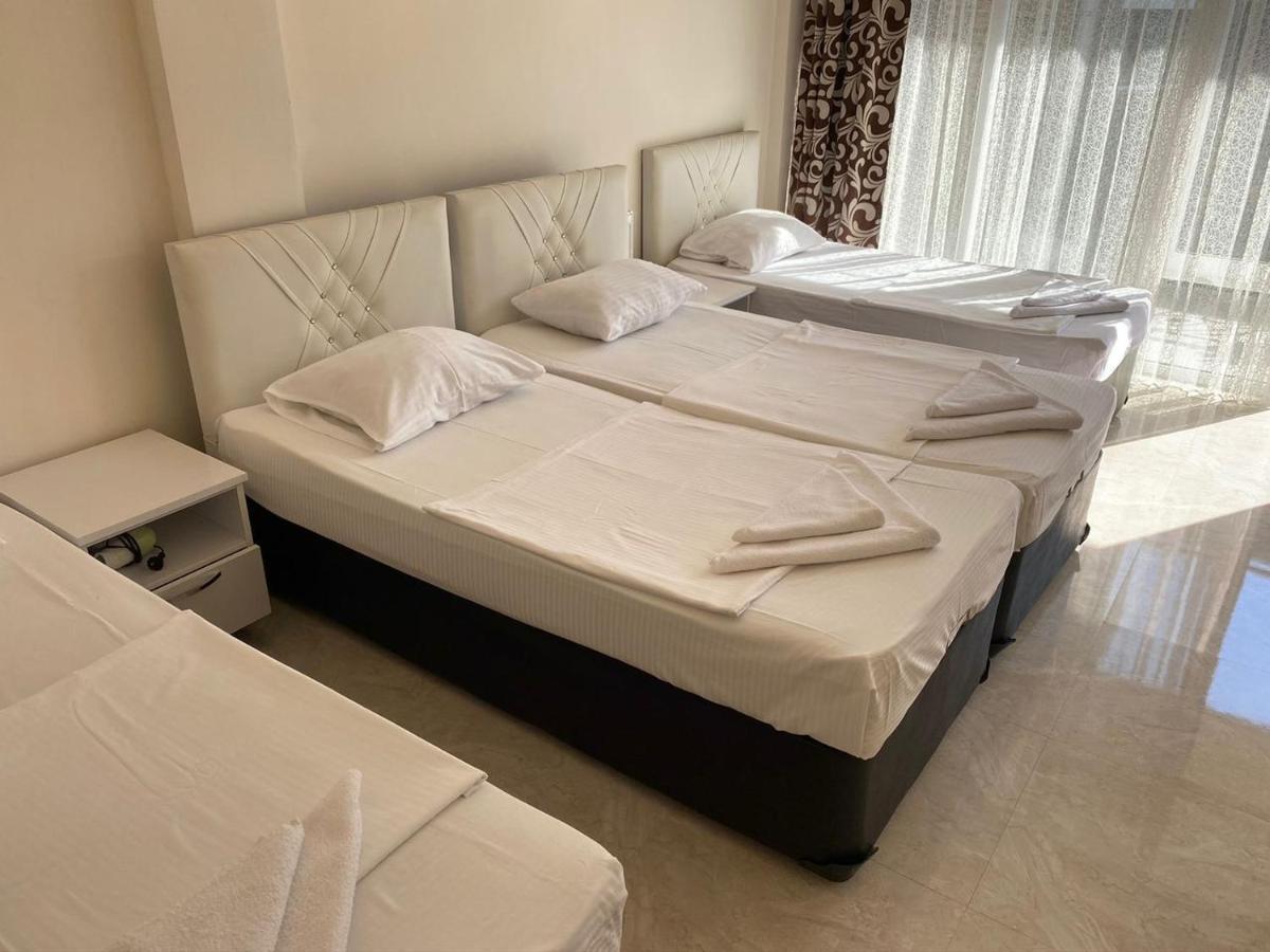 Rudi Guest House Batumi Bagian luar foto